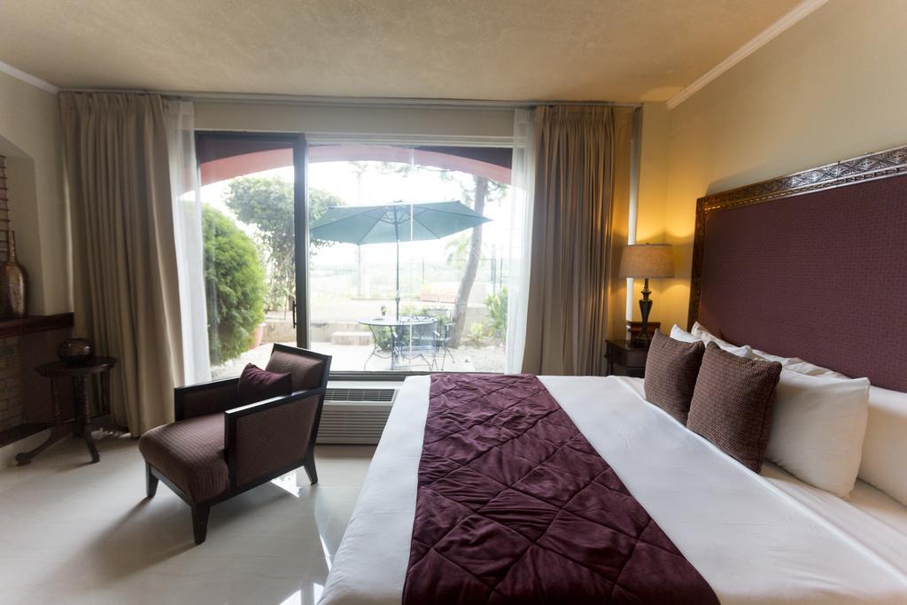 Altos De Fontana Otel Managua Oda fotoğraf