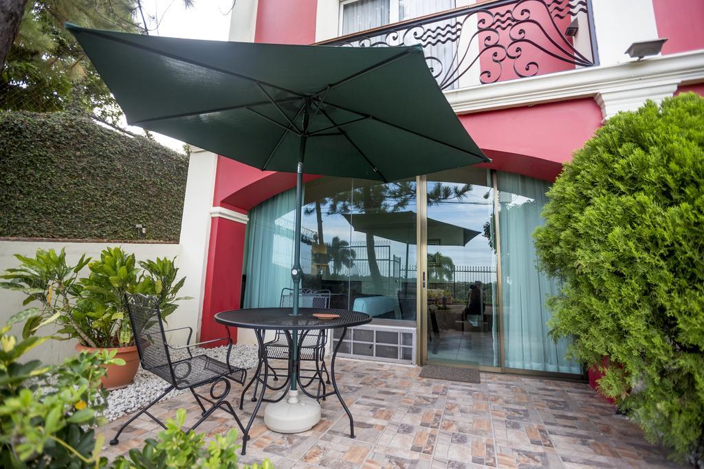Altos De Fontana Otel Managua Oda fotoğraf